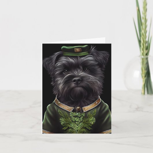 Affenpinscher hond in St. Patrick's Day jurk Kaart (Voorkant)