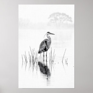 Affiche monochrome de Héron au bord d'un lac calme