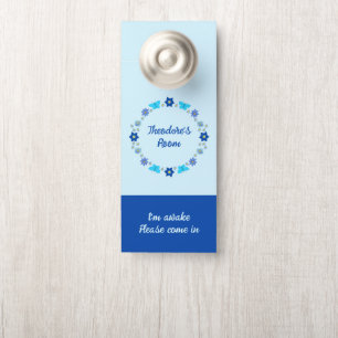 Affichette De Porte Bébé bleu papillons et fleurs pépinière