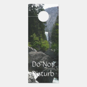 Affichette De Porte Les chutes de Vernal au loin à Yosemite
