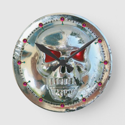 AFGEDRUKTE CHROOM SKULL Red Ruby Pareltjes Ronde Klok (Voorkant)