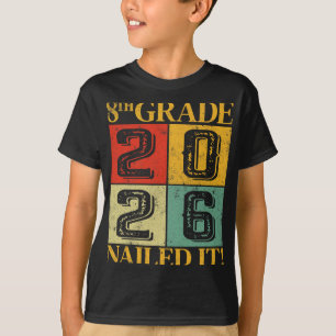 Afgestudeerde 8e klas heeft het voor elkaar Midden T-shirt