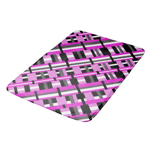 Afgezet in roze, zwart en grijs diagonaal badmat (Gekanteld)