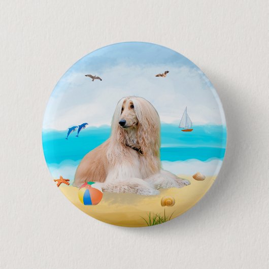 Afghaanse windhond op het strand ronde button 5,7 cm (Voorkant)