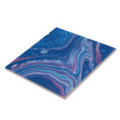 Afname blauw en roze marmer tegeltje (Zijkant)
