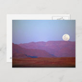 Afrika, Namibië, Sossusvlei. Een volle maan rust Briefkaart (Voorkant / Achterkant)