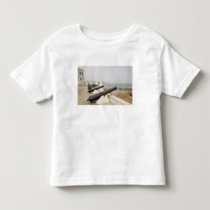 Afrika, West-Afrika, Ghana, Elmina. Kanonnen bewak Kinder Shirts