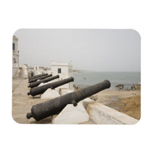 Afrika, West-Afrika, Ghana, Elmina. Kanonnen bewak Magneet