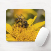 Afrikaanse honingbijen met stuifmeelvoeding muismat (Met muis)