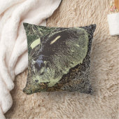 Afrikaanse Klipdas ontspant op rots Kussen (Deken)