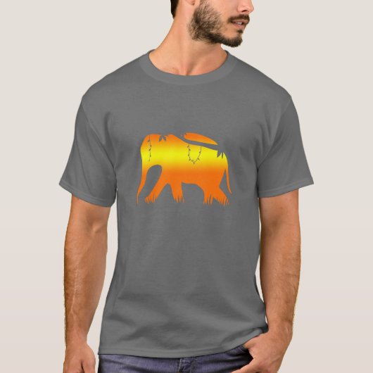 Afrikaanse olifant loopt op Dawn T-shirt (Voorkant)