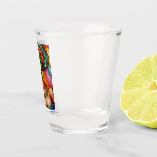 Afrikaanse vrouw met was traditionele stof shot glas (Rechts)