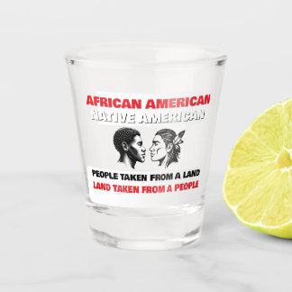 Afro-Amerikanen en Native Americans Shot Glas