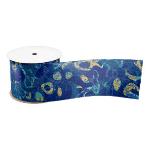 Afstand van marineblauw en gele afbeelding lint