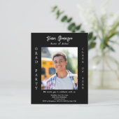 Afstudeerfeest zwart wit foto uitnodiging (Staand voorkant)