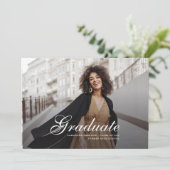 Afstuderen 2025 Fotoscript Modern Afstudeerder Aankondiging (Staand voorkant)