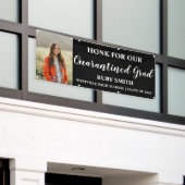 Afstuderen Banner voor gepantserde Afstudeerders (Buitenkant Gebouw)