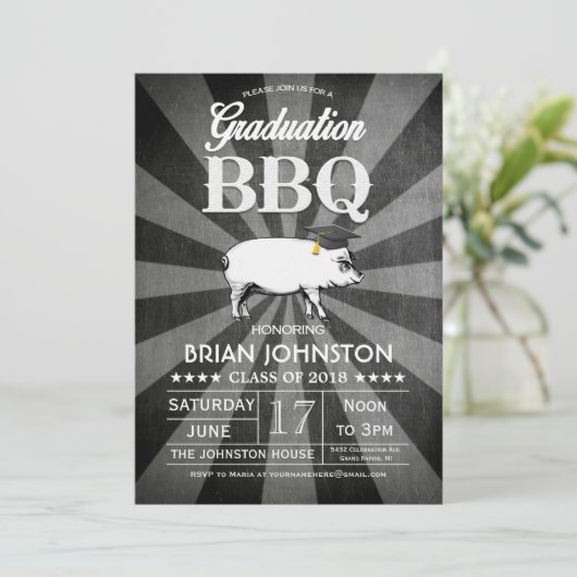 Afstuderen BBQ-uitnodigingen (Chalkboard) Kaart (Staand voorkant)