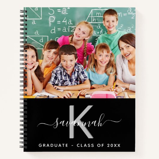 Afstuderen CLASS 2024 foto zwart wit monogram Notitieboek (Voorkant)