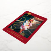 Afstuderen Foto Chic Script Red Gold Announance Folie Uitnodiging (Gedraaid)