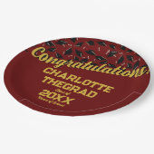 Afstuderen Gefeliciteerd Personaliseer Maroon Gold Papieren Bordje (Gekanteld)