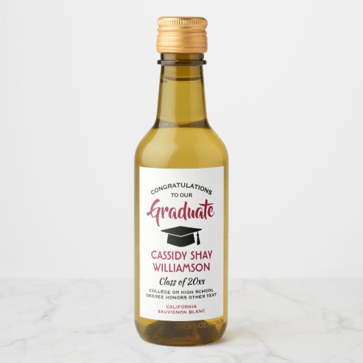 Afstuderen grats Modern Red White en Black Mini Wijn Etiket (Voorkant)