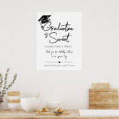 Afstuderen is Sweet Minimalist Zwart Wit Script Poster (Keuken)