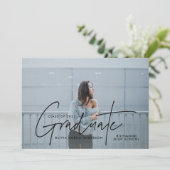 Afstuderen modern fotoscript elegant kaart (Staand voorkant)