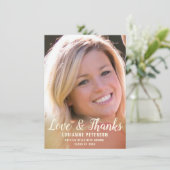 Afstuderen Moderne Script Rustic Rozen Foto Bedankkaart (Staand voorkant)