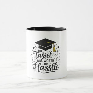 "Afstuderen Mok – Afstuderen Holding Pet Illustrat