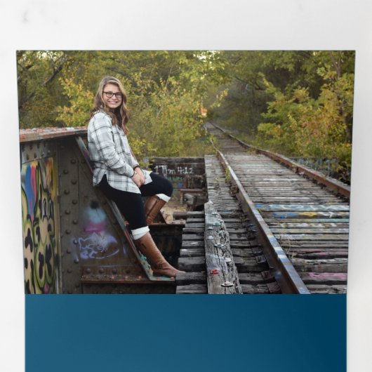 Afstuderen Multi Photo Simple Blue Confetti 2022 Drieluik Aankondiging (Binnenzijde eerst)