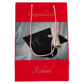 Afstuderen Rode Pet & Diploma gepersonaliseerd Medium Cadeauzakje (Achterkant)