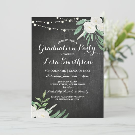 Afstuderen Witte bloemen Lichten Chalk Uitnodigen Kaart (Staand voorkant)
