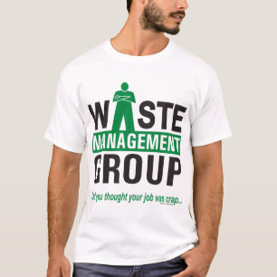 Afvalbeheer in wit t-shirt