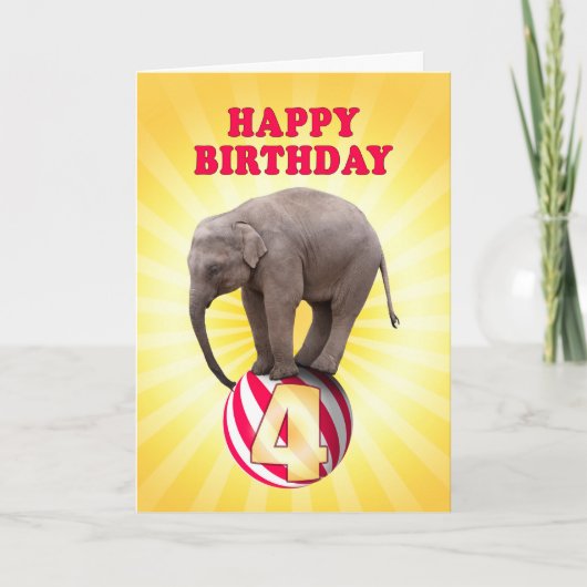Âge 4, une carte d'anniversaire d'éléphants heureu (Devant)