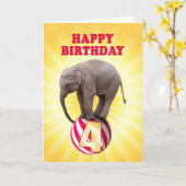 Âge 4, une carte d'anniversaire d'éléphants heureu (Fleur jaune)