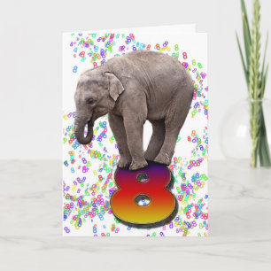 Âge 8, une carte d'anniversaire d'éléphants heureu