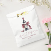 Aged To Perfection Red Wine Bow Birthday Party Bedankzakje (Gezegeld)