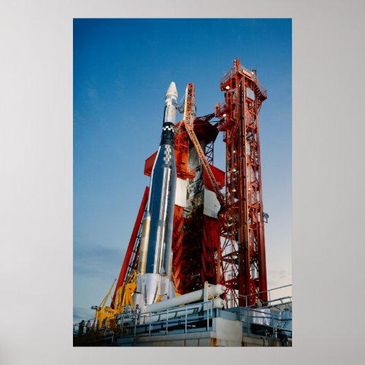 Agena Target Vehicle on Launch Pad for Gemini 11 Poster (Voorkant)