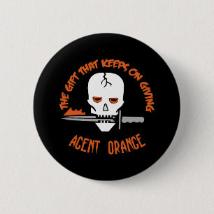 Agent Oranje de Gift DARK Ronde Button 5,7 Cm
