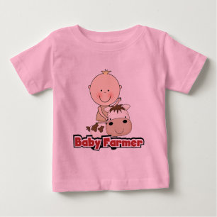 Agriculteur de bébé avec des T-shirts et des