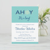 Ahoy c'est une invitation de baby shower nautique (Debout devant)