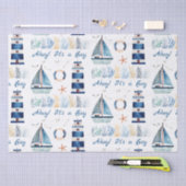 Ahoy. Het is een jongen onder het Zee. Tissuepapier (Craft)