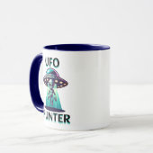 AI Art met UFO Beaming up an Alien Mok (Voorkant links)