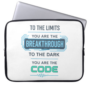 AI Quote Design – Doorbraak naar Code The Dark Laptop Sleeve