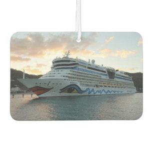 AIDAluna Cruise Ship in Road Town on Tortola Luchtverfrisser