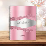 Aigate rose en marbre nom 2025<br><div class="desc">Rose et faux argent et agate,  gravure en pierre de marbre comme arrière - plan. Personnalisez et ajoutez votre nom. Le nom est écrit avec un script de style moderne écrit à la main.</div>