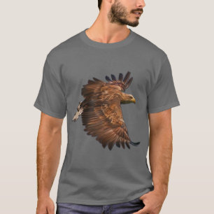 Aigle dans un Tshirt noir en vol
