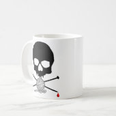 Aiguille de crâne et de tricot avec la tasse de (Devant gauche)