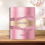 Aiguille en métal rose pâle nom en marbre 2023<br><div class="desc">Blush rose et faux or métal et agate,  gravure de pierre de marbre comme arrière - plan. Personnalisez et ajoutez votre nom. Le nom est écrit avec un script de style moderne écrit à la main.</div>